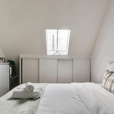 Apartment Delightful Studio With In Luxe District *