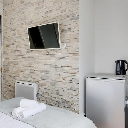 Delightful Studio With In Luxe District דירה פריז